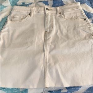 White denim skirt size 4 never worn